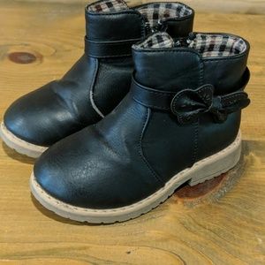 Girls boots